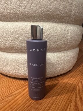 MONAT IR Clinical Thickening Shampoo - Lavender Purple